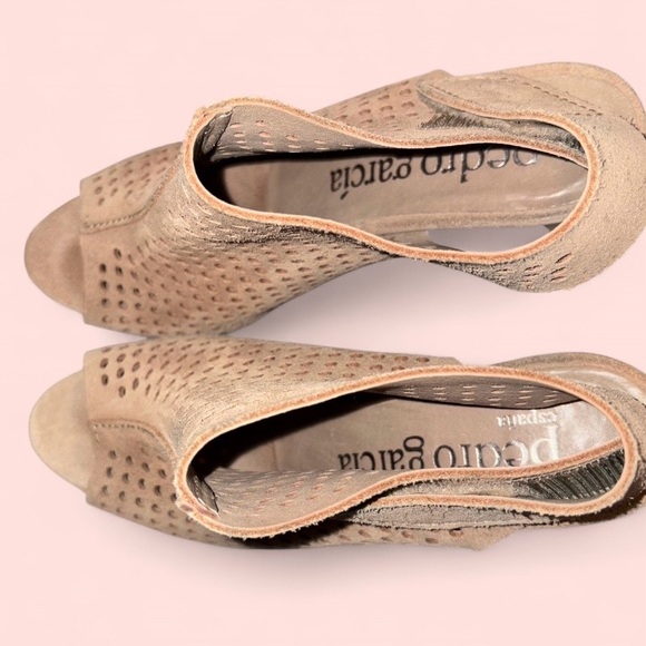 Pedro Garcia Suede Cutout Heel Booties EU 38.5 / US 8 – Made in Spain - Picture 8 of 12